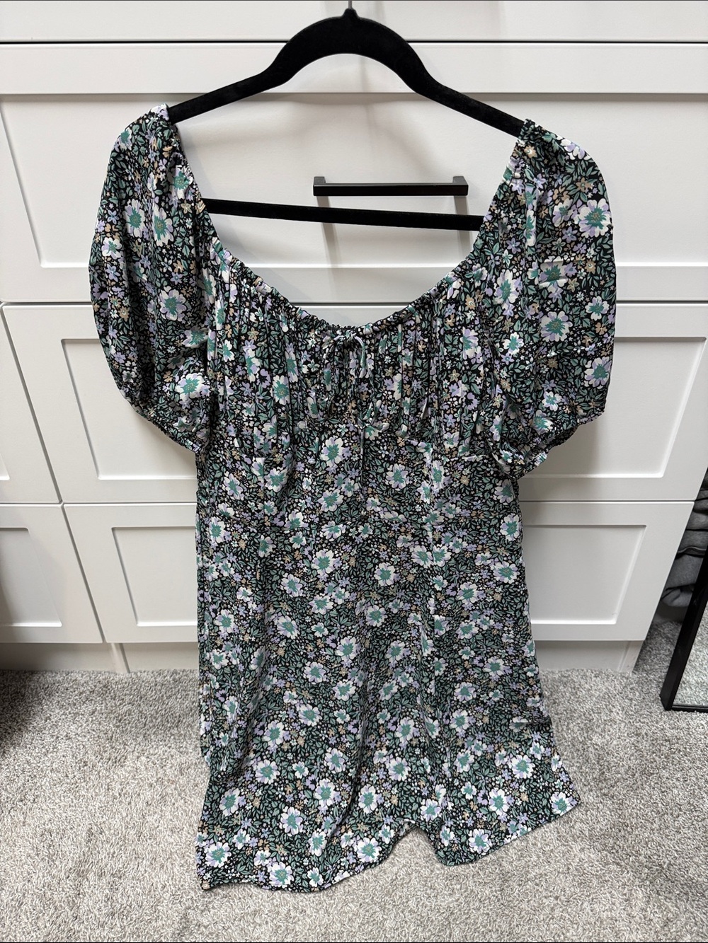 American Eagle Floral Puff-Sleeve Women’s Dress- Black with Mint & White Flowers